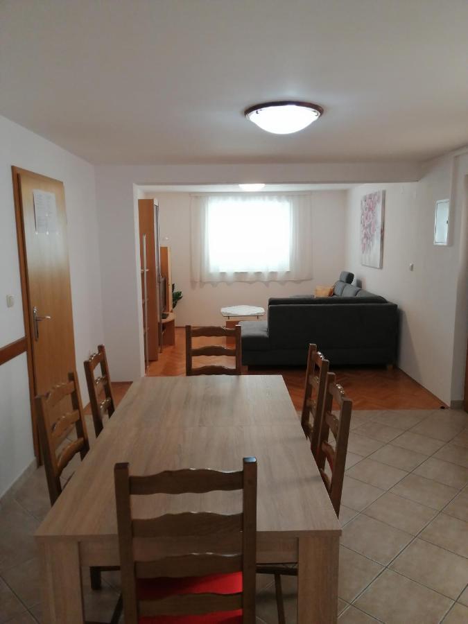 Apartmani Vrljicak オミシュ エクステリア 写真