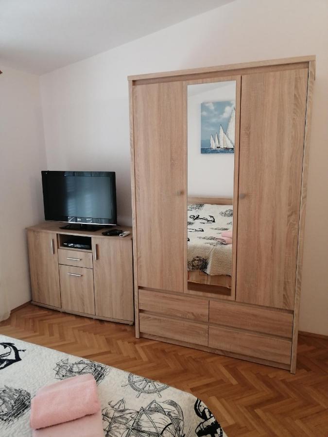 Apartmani Vrljicak オミシュ エクステリア 写真