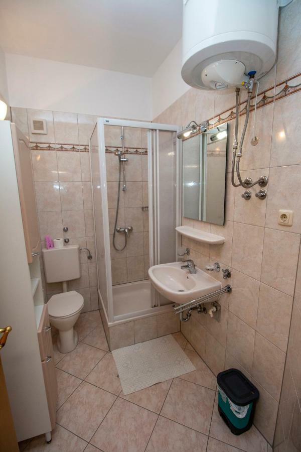 Apartmani Vrljicak オミシュ エクステリア 写真