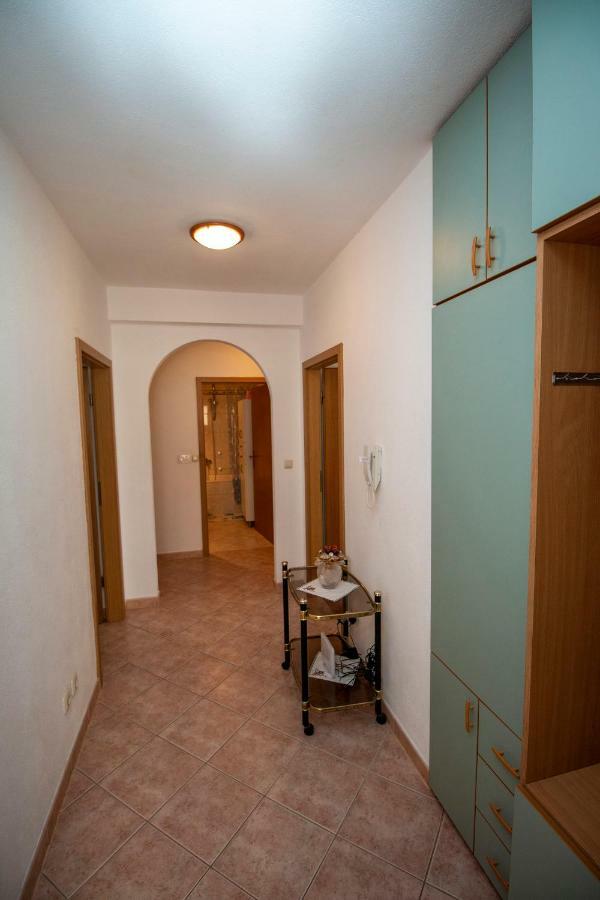 Apartmani Vrljicak オミシュ エクステリア 写真