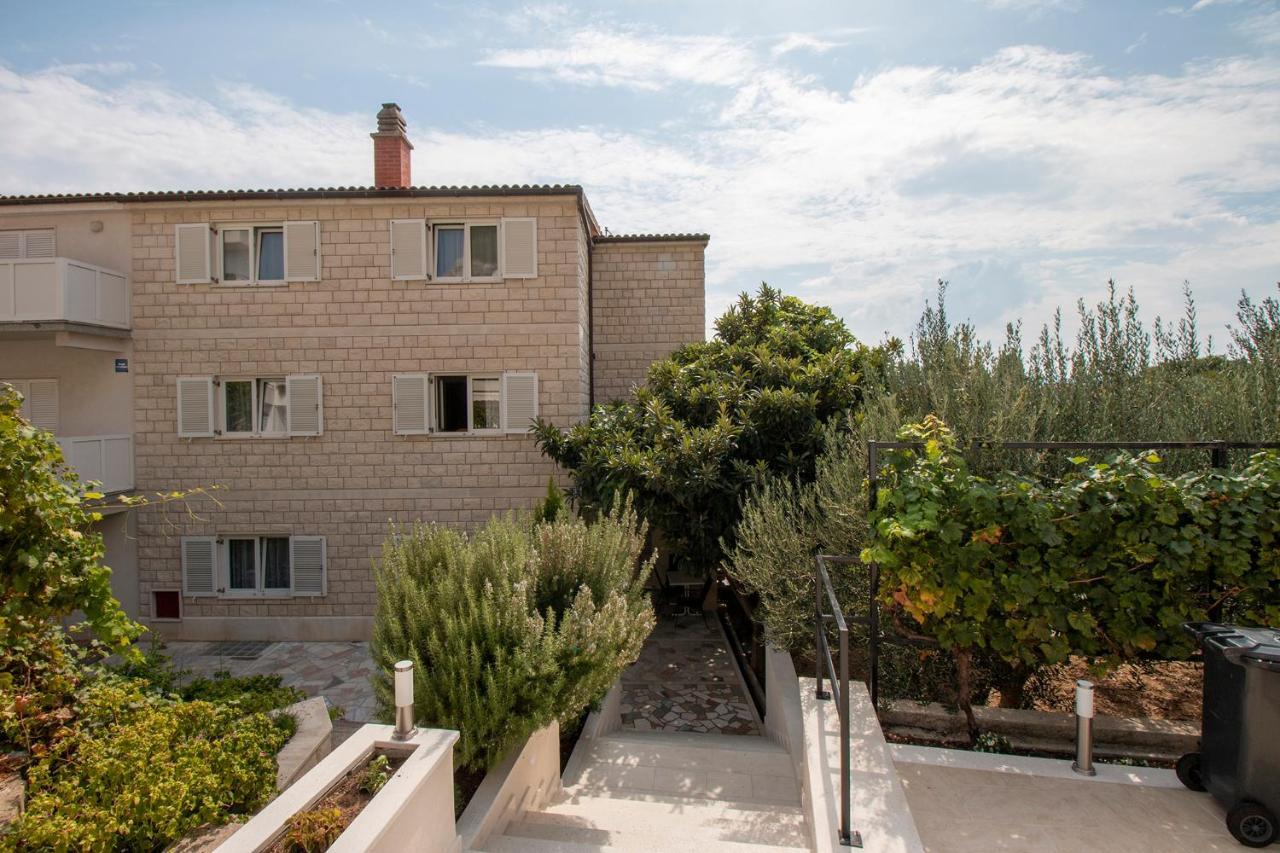 Apartmani Vrljicak オミシュ エクステリア 写真